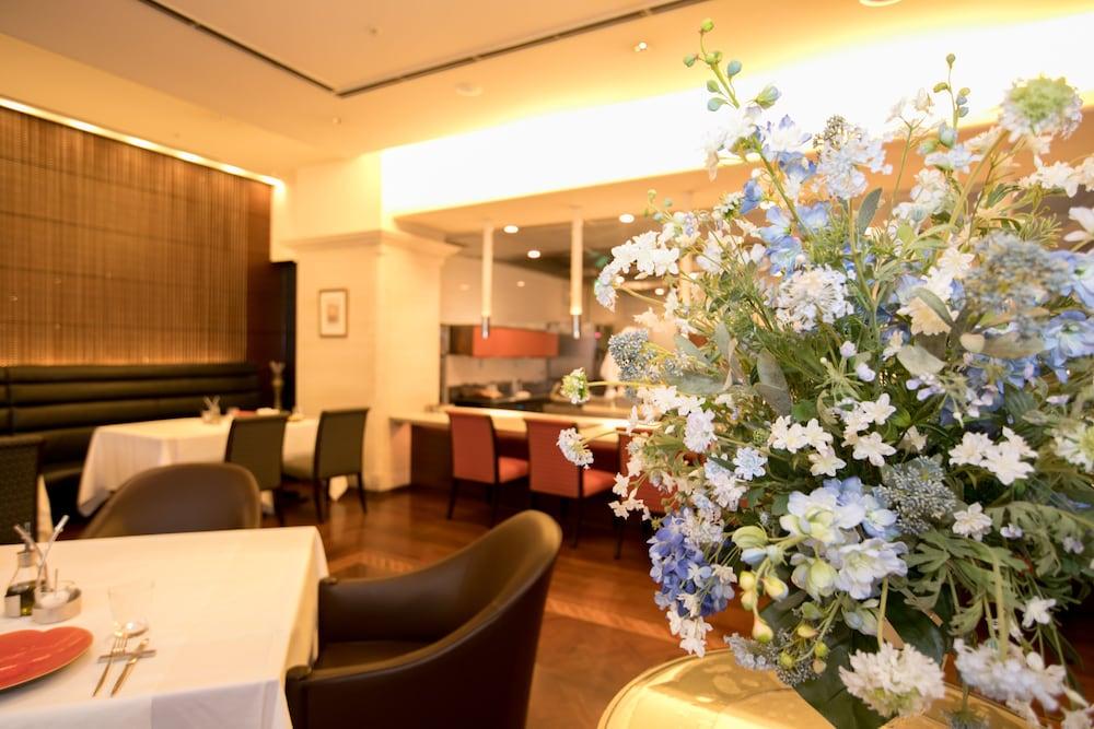 โรงแรมทรัสตี้ ชินไซบาชิ โอซาก้า ภายนอก รูปภาพ